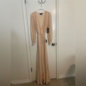 NWT Lulu’s Cream Wrap Dress